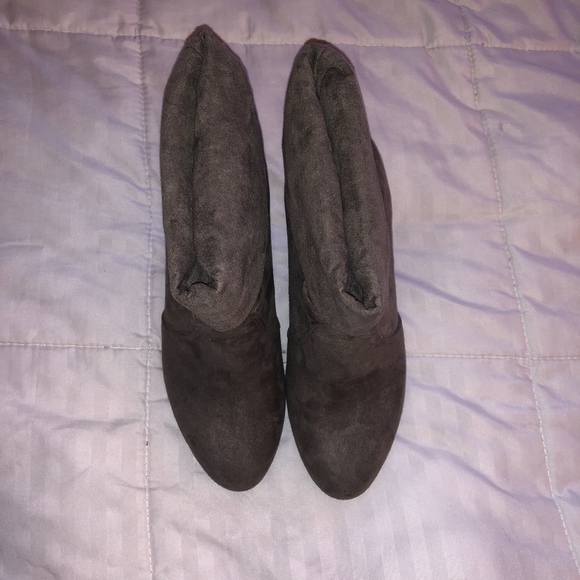 Grey High Heel Booties Women's 7 - Picture 3 of 4